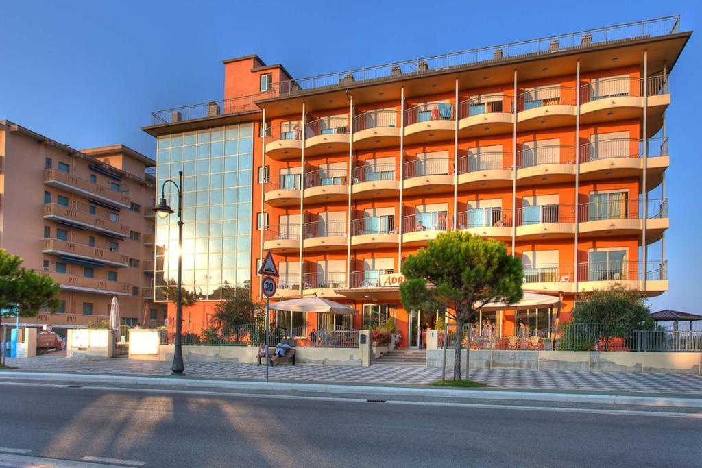 Hotel Adria Beach Club Cesenatico Exterior foto