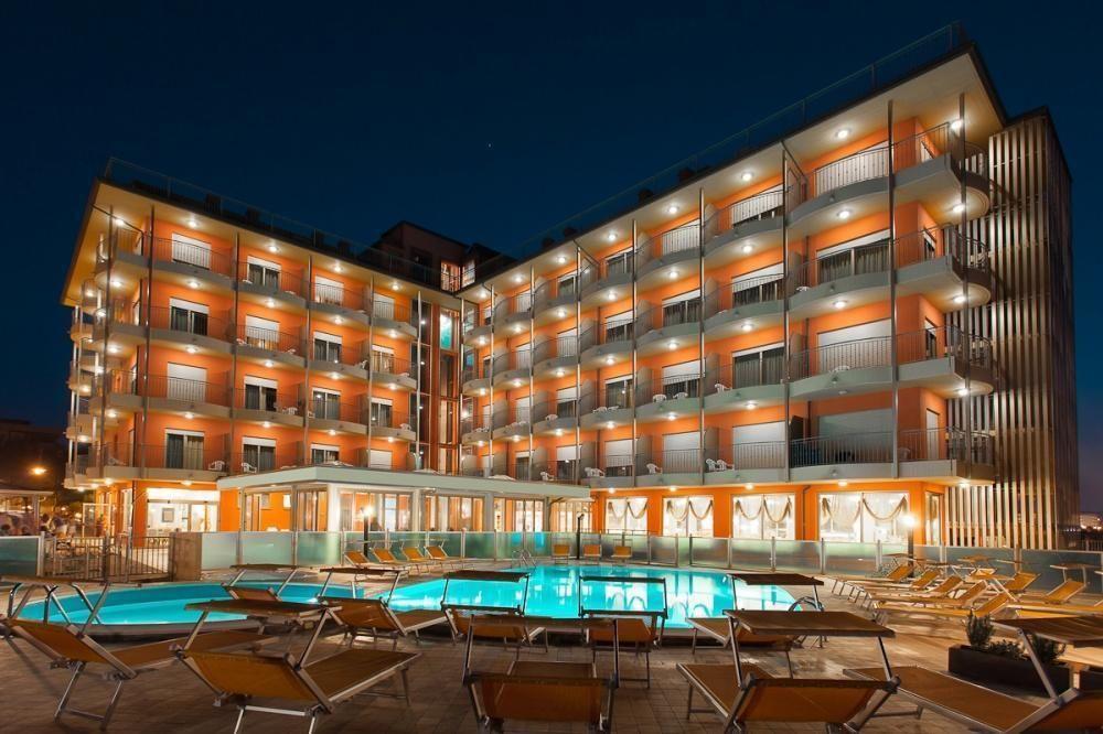 Hotel Adria Beach Club Cesenatico Exterior foto
